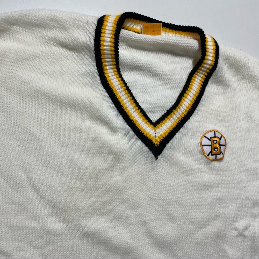 NHL Boston Bruins Hockey White knit Sweater Size Large - Picture 2 of 6